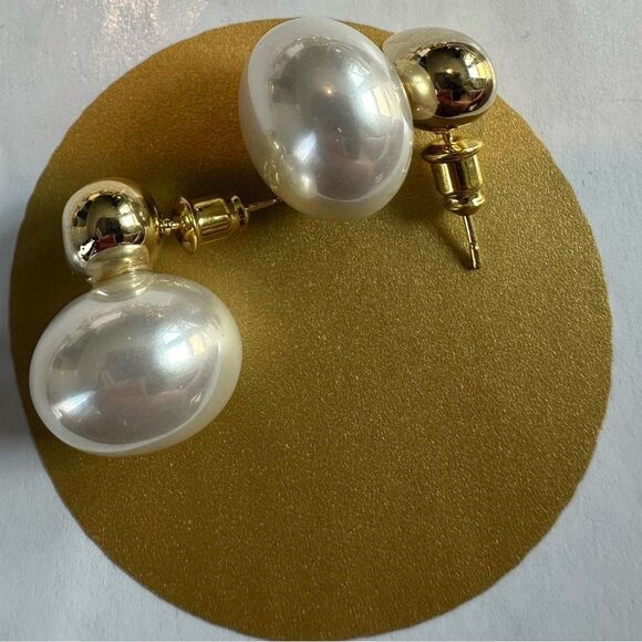 French Prive Gold & Pearl Earring‎ - Picture 3 of 3